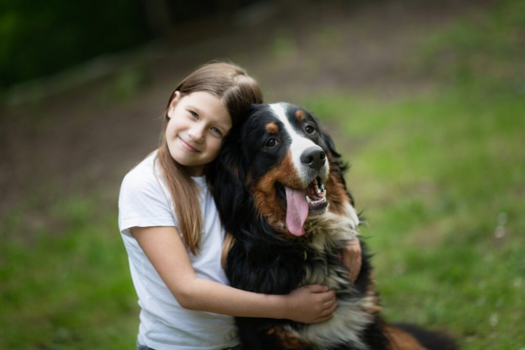 ragazza col cane per corsi educatore